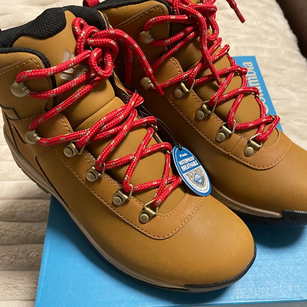 Columbia Women Hiking Shoes size 9.5